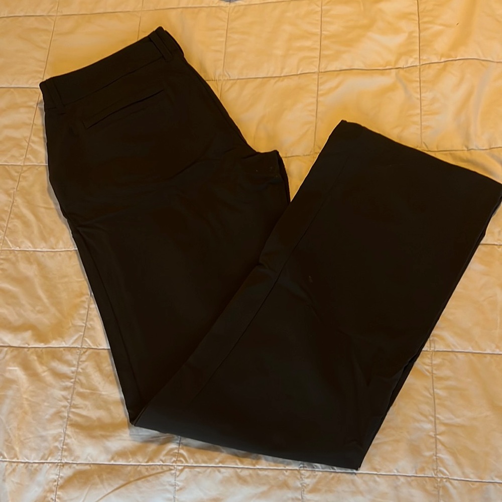 Lole golf pant with zippered pockets